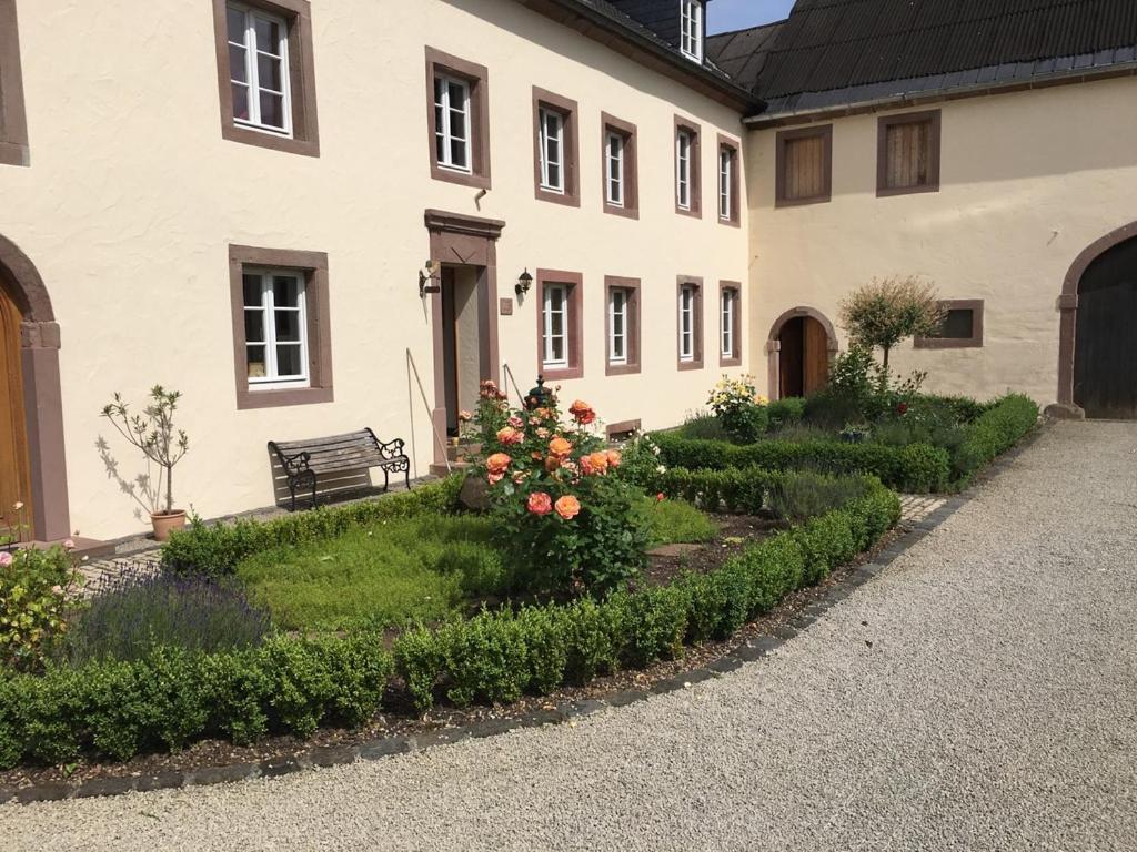 Ferienwohnung In Historischem Bauernhaus In Der Eifel Mettendorf Exteriér fotografie